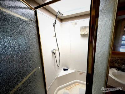 2004 Fleetwood Bounder Diesel — photo 20 view
