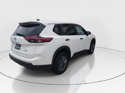 2024 Nissan Rogue — photo 7 view
