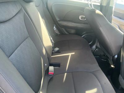 2017 Kia Soul - Photo 18