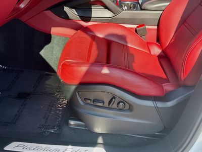 2023 Porsche Cayenne - Photo 16