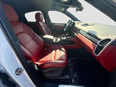 2023 Porsche Cayenne - Photo 30