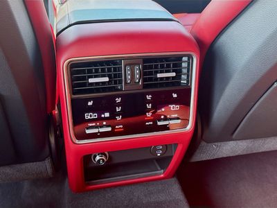 2023 Porsche Cayenne - Photo 21