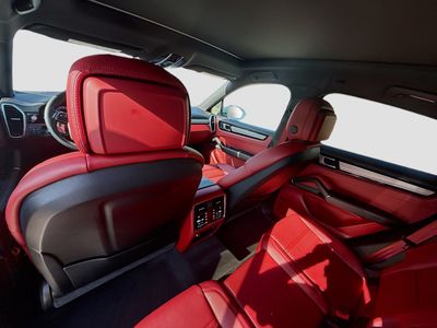 2023 Porsche Cayenne - Photo 23