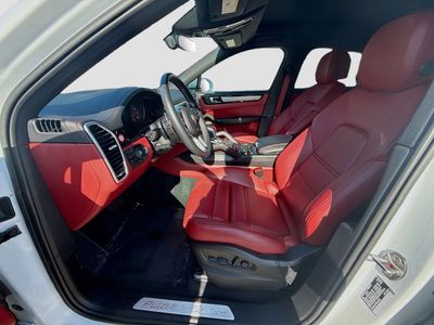 2023 Porsche Cayenne - Photo 17
