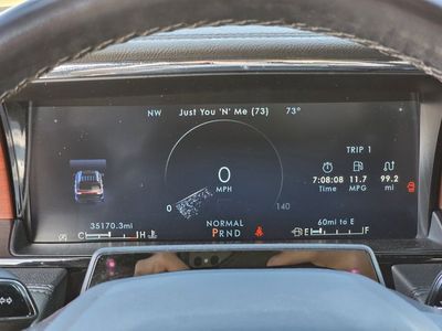 2022 Lincoln Navigator — photo 11 view