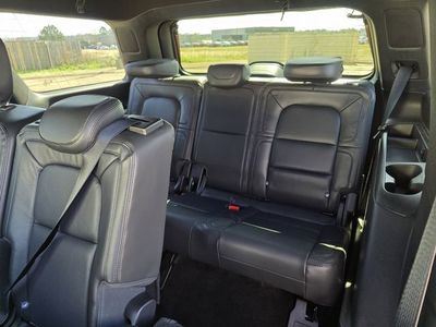 2022 Lincoln Navigator — photo 17 view