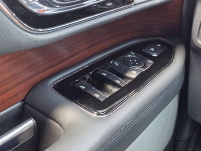 2022 Lincoln Navigator — photo 14 view