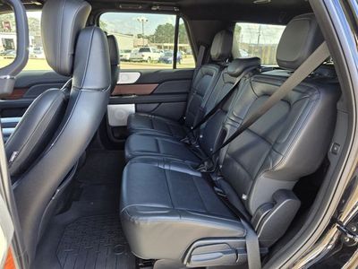 2022 Lincoln Navigator — photo 16 view