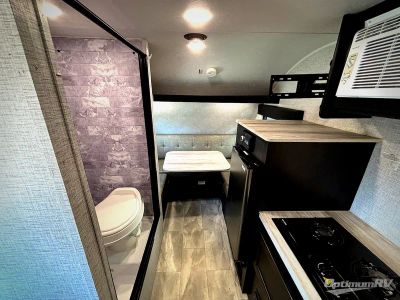 2022 Braxton Creek Free Solo Plus — interior view