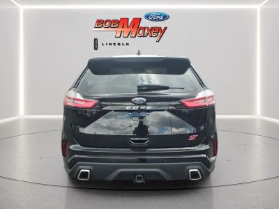 2023 Ford Edge — detail view
