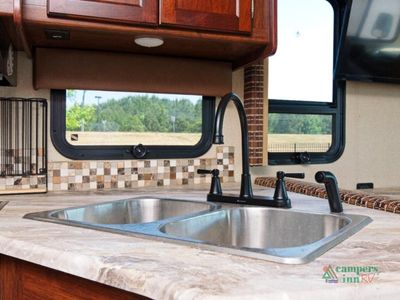 2018 Forest River RV Pursuit - Photo 19