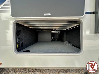 2026 Cougar Half-Ton 23MLE - Photo 10