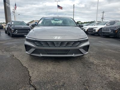 2025 Hyundai Elantra — side profile view