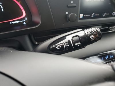 2025 Hyundai Elantra — photo 22 view