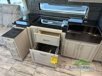 2026 Fleetwood RV Discovery LXE - Photo 13