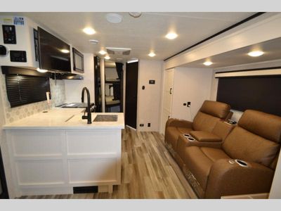 2025 Jayco Jay Feather - Photo 9