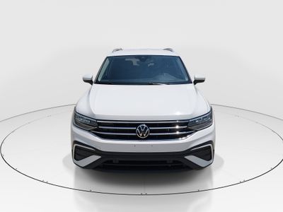 2024 Volkswagen Tiguan - Photo 2