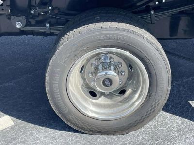 2026 Ford F-550SD — photo 8 view
