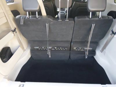 2024 Chrysler Pacifica — photo 11 view