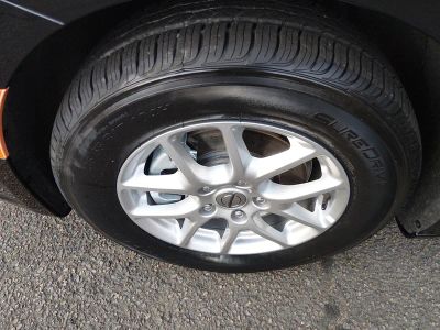 2024 Chrysler Pacifica — photo 10 view