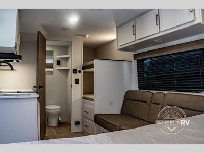 2026 Grand Design Transcend One - Photo 12