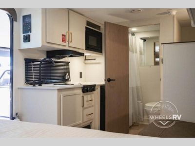 2026 Grand Design Transcend One - Photo 13