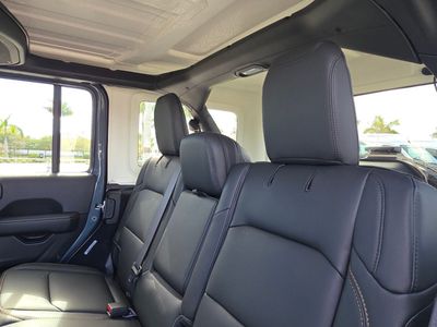 2026 Jeep Wrangler — photo 7 view