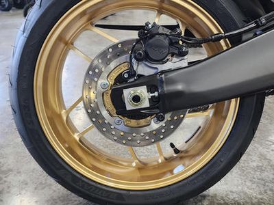 2026 Yamaha XSR900 - Photo 9