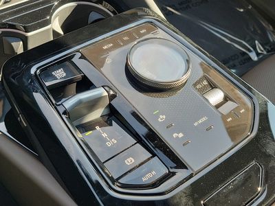 2026 BMW 5 Series — photo 36 view