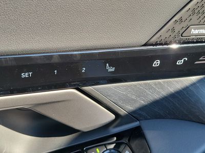 2026 BMW 5 Series — photo 21 view