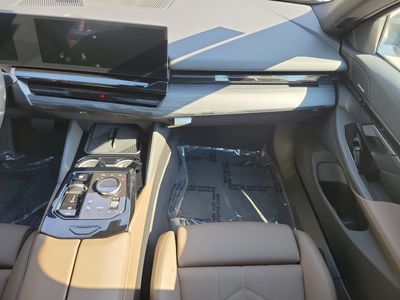 2026 BMW 5 Series — photo 18 view