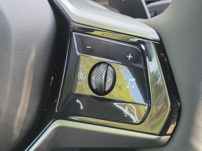 2026 BMW 5 Series — photo 29 view