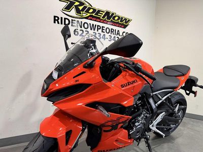 2026 Suzuki GSX-8R — photo 9 view