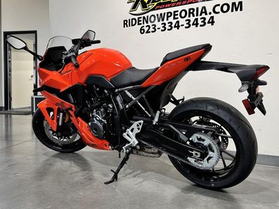 2026 Suzuki GSX-8R — interior view