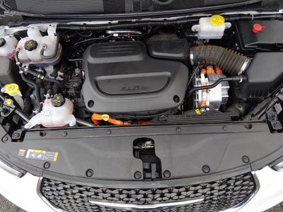 2024 Chrysler Pacifica — photo 9 view