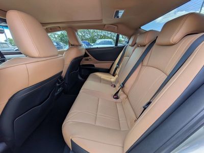 2024 Lexus ES - Photo 14