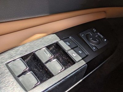 2024 Lexus ES - Photo 18