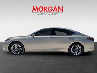 2024 Lexus ES - Photo 8