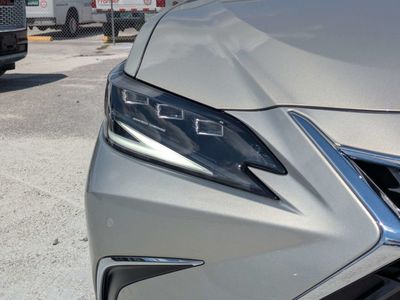 2024 Lexus ES - Photo 11