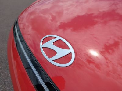 2026 Hyundai KONA — photo 13 view