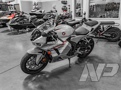 2026 Honda CBR600RR - Photo 7