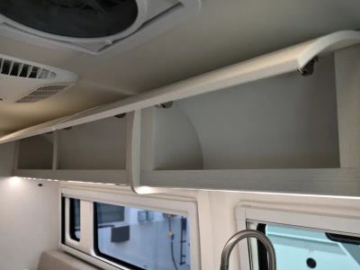 2027 Thor Motor Coach TELLARO — photo 13 view