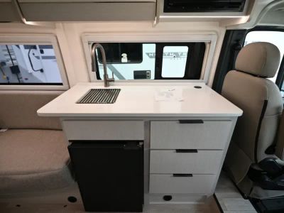 2027 Thor Motor Coach TELLARO — photo 7 view