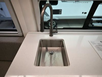 2027 Thor Motor Coach TELLARO — photo 11 view