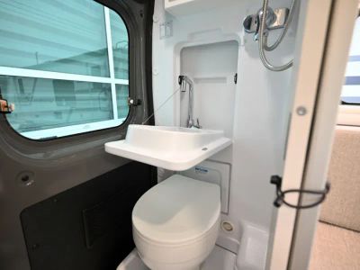 2027 Thor Motor Coach TELLARO — photo 21 view