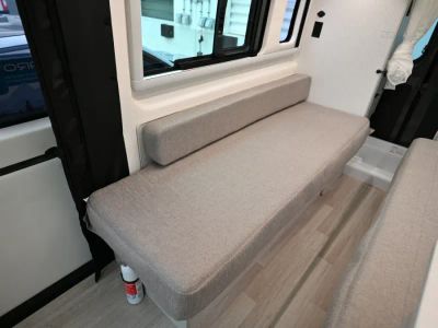 2027 Thor Motor Coach TELLARO — photo 16 view