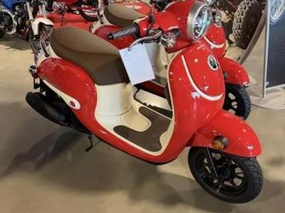 2026 Honda® Metropolitan — front three-quarter view