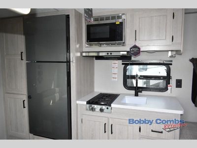 2026 Coachmen RV Catalina Summit Series 7 — photo 7 view