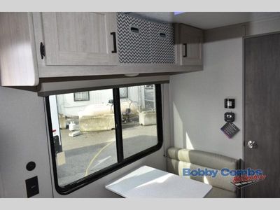 2026 Coachmen RV Catalina Summit Series 7 — photo 9 view