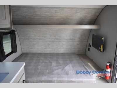 2026 Coachmen RV Catalina Summit Series 7 — photo 10 view